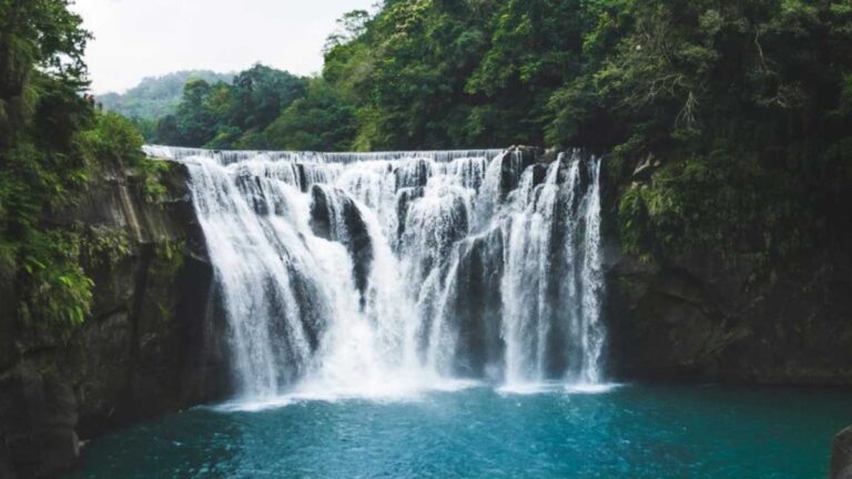 Le sei cascate più stupende d’Italia che devi assolutamente visitare quest’estate